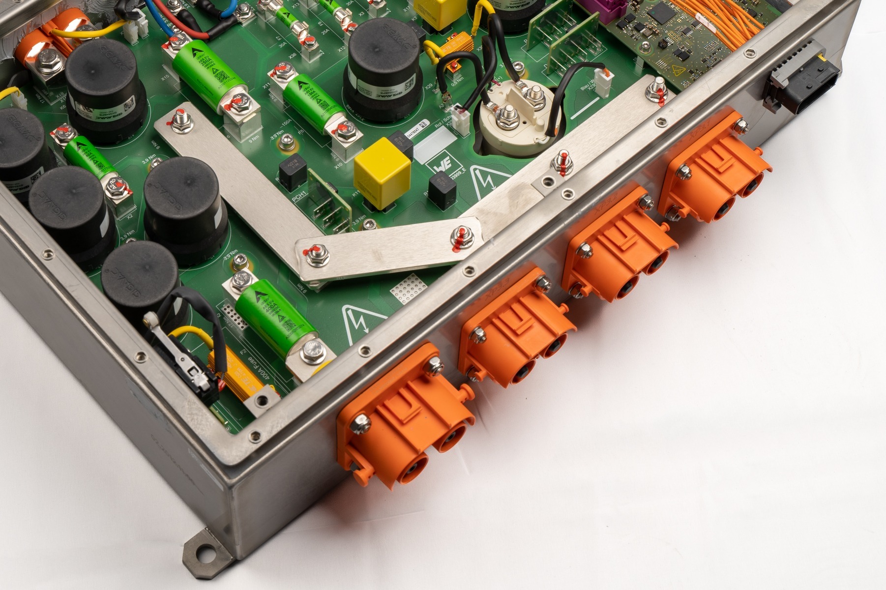 Anwendung Powerelemente in HV PDU Teaser Anwendungen von Powerlementen in einem Hochvolt-Stromverteiler